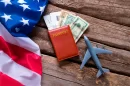 ¿Dónde es conveniente adquirir dólares?